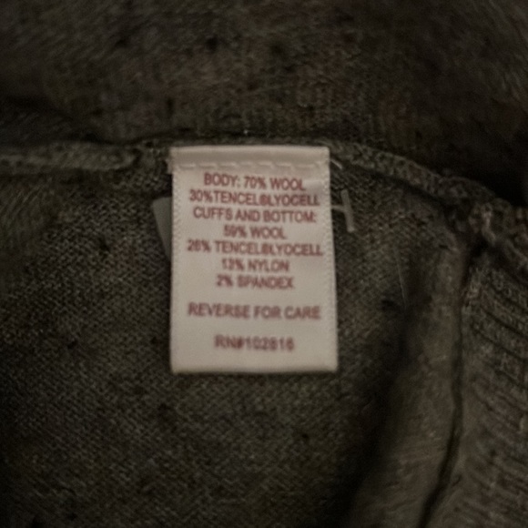 Garnet Hill Sweater, Size L - Picture 5 of 5